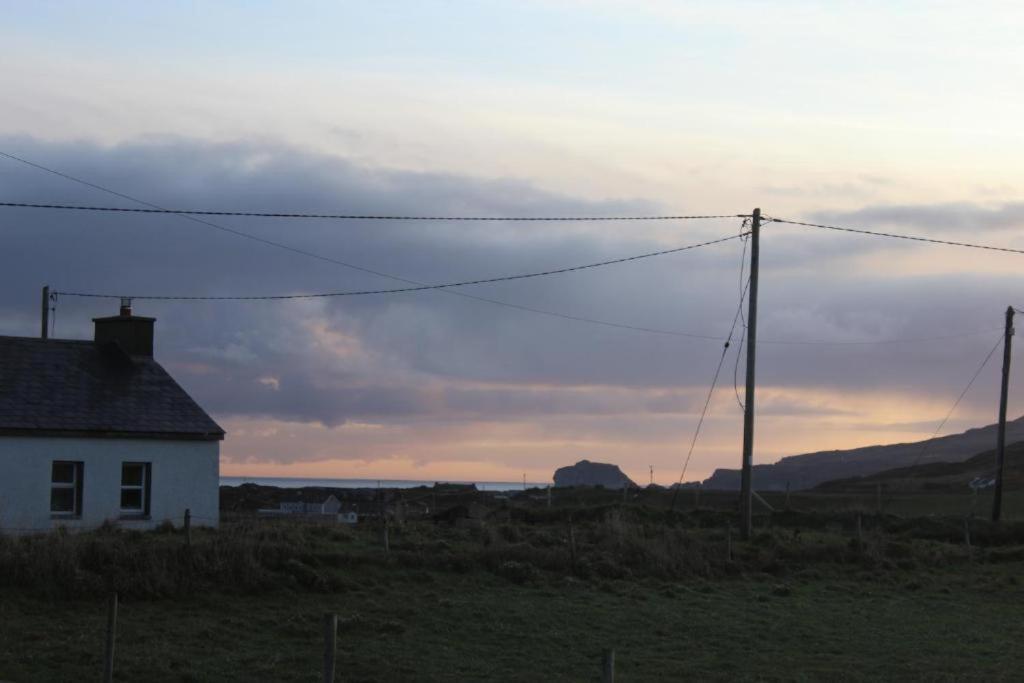 Malin Head Stay SolasTobann ArtHouse Room 1 Ensuite Exterior foto