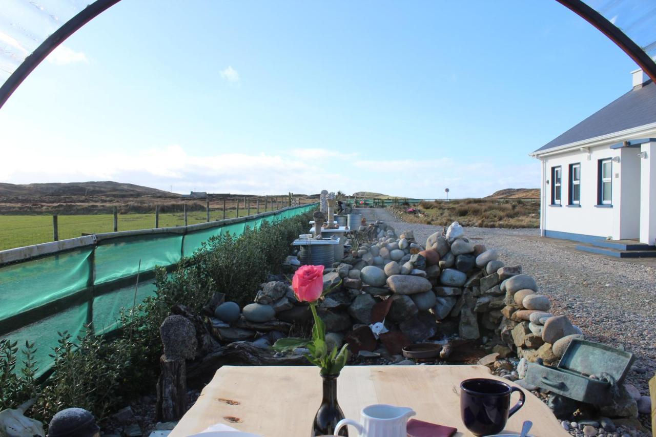 Malin Head Stay SolasTobann ArtHouse Room 1 Ensuite Exterior foto